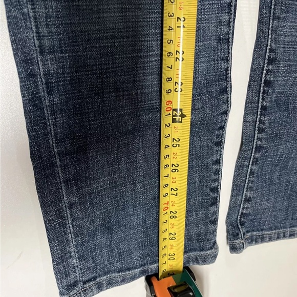 Bebe Capri Jeans Medium Wash Size 31 M Cotton 98% Made In U.S.A - Picture 3 of 7